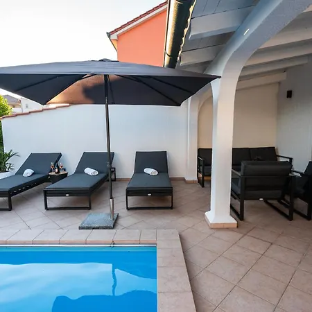 فيلة Casa Bianca