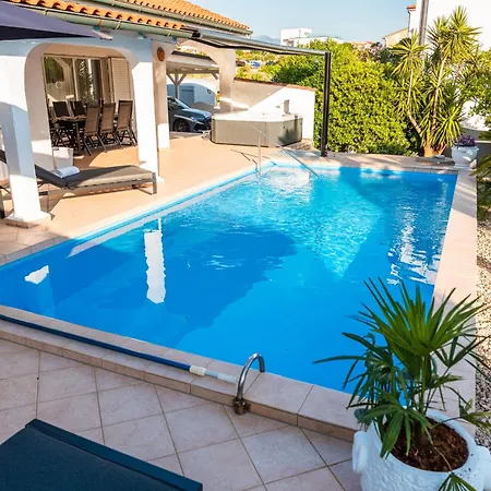 Casa Bianca فيلة Barbat na Rabu