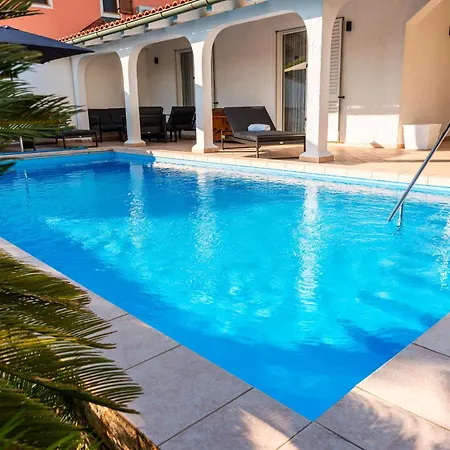 Casa Bianca Barbat na Rabu